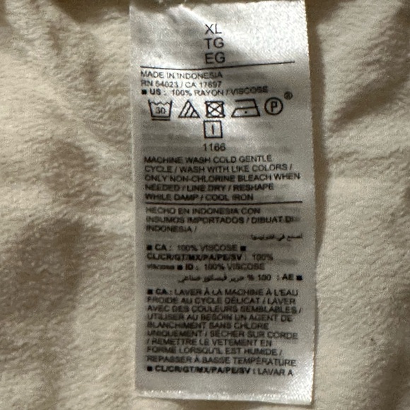 Cream, Semi-Sheer Flowy Old Navy Dressy Button Front Blouse, Size XL, Never Worn - Picture 4 of 7